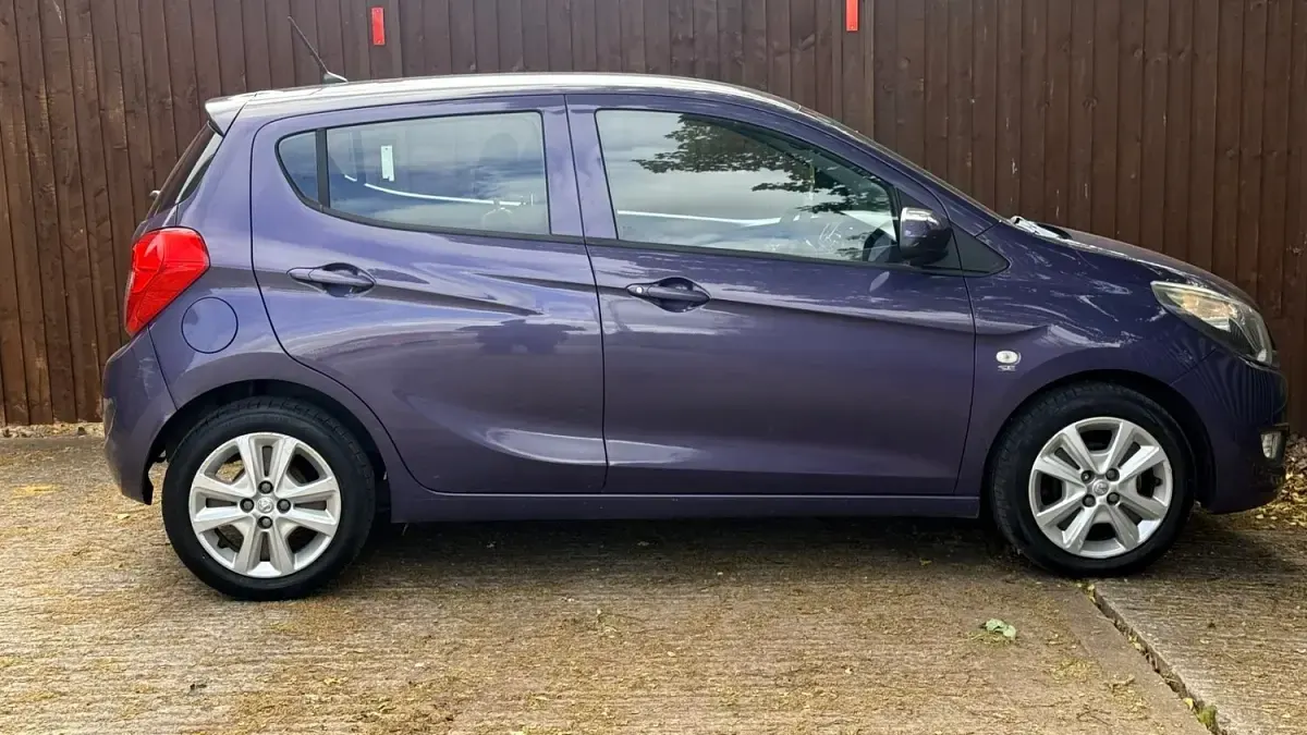 Used Vauxhall Viva 75 HP (55 kW) 2016 Purple Hatchback