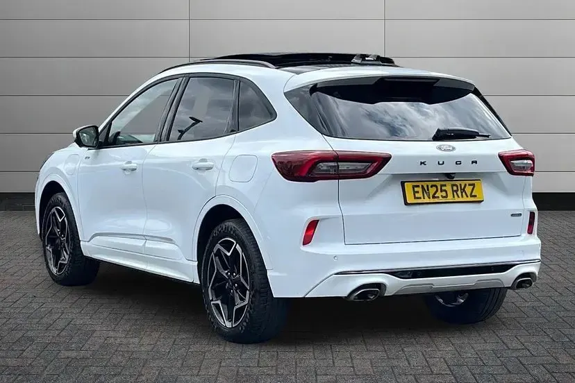 Used Ford Kuga ST-Line X 243 HP (178 kW) 2025 Frozen white SUV