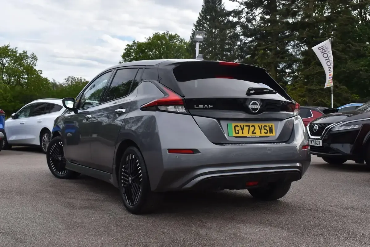 Used Nissan Leaf Tekna 110 kW (150 HP) 2022 Grey Hatchback