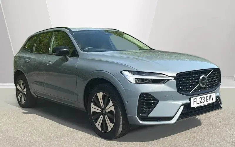 Usado Volvo XC60 Plus 350 HP (257 kW) 2023 SUV