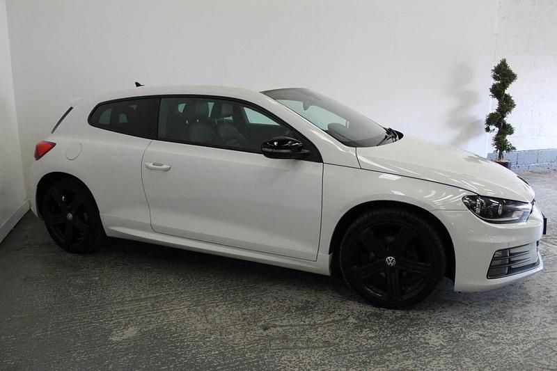 Used VW Scirocco R-line 150 HP (110 kW) 2017 White Coupe