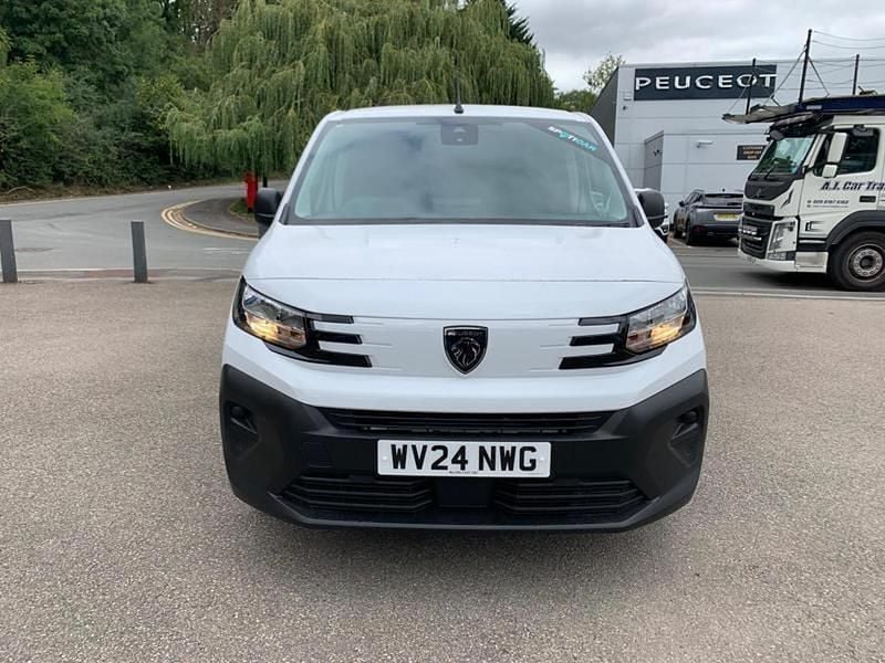 White Used 2024 Peugeot Partner S MPV | £12,595 (Super price) - Image 1/4