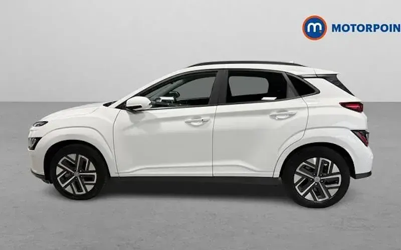Gebraucht Hyundai Kona Premium 150 kW (204 PS) 2022 Weiß SUV