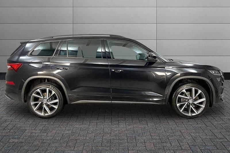 Used Skoda Kodiaq SportLine 147 HP (108 kW) 2022 Black magic pearl effect SUV