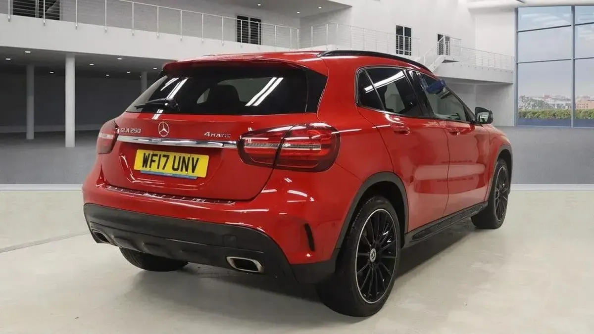 Used Mercedes GLA250 AMG Line Premium 211 HP (155 kW) 2017 Red SUV