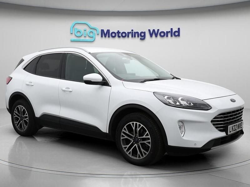 White Used 2022 Ford Kuga Titanium SUV | £16,600 (Super price) - Image 1/4
