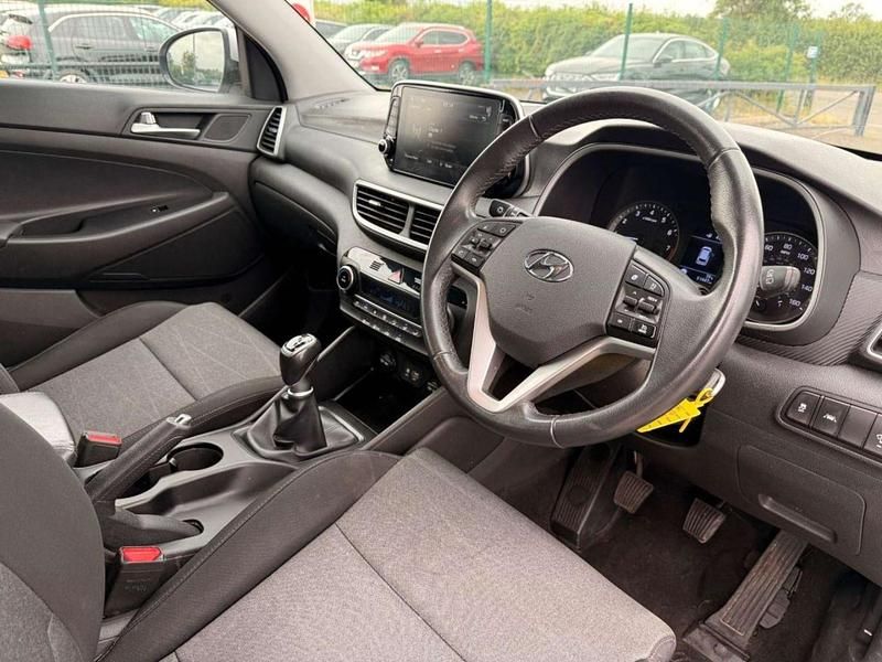 Used Hyundai Tucson SE 2019 Silver SUV