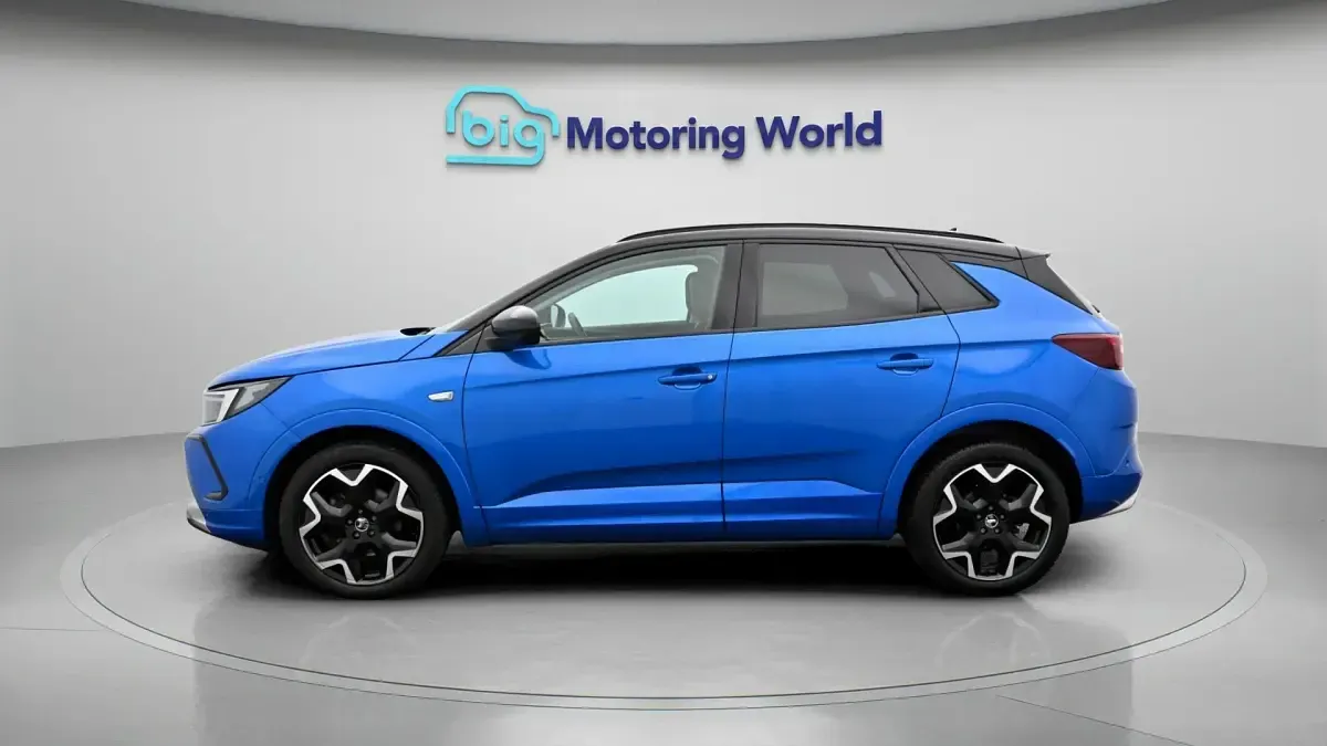 Used Vauxhall Grandland X Ultimate 131 HP (96 kW) 2023 Blue SUV