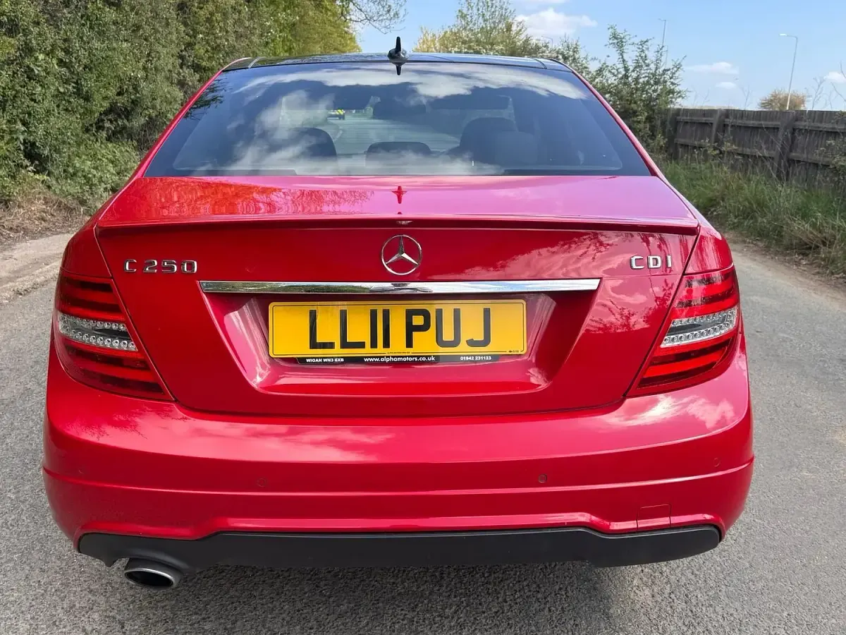 Used Mercedes C250 2011 Red Sedan
