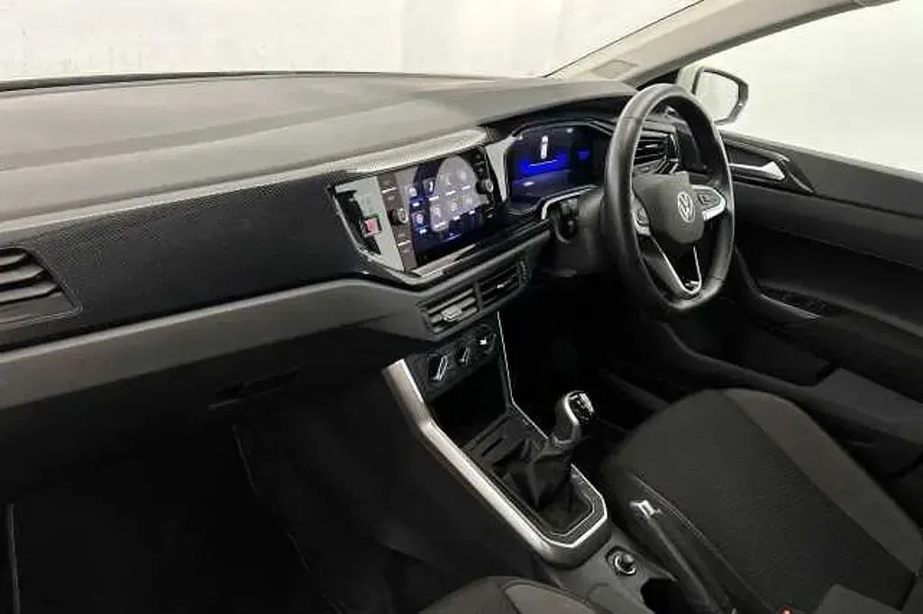 Używany VW Polo Life 95 KM (69 kW) 2024 Szary Hatchback