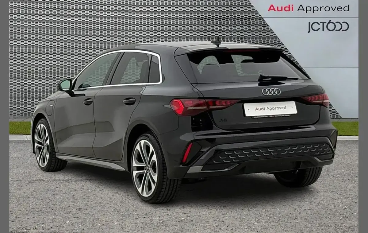 Used Audi A3 e-tron S-Line 200 HP (147 kW) 2025 Black Hatchback