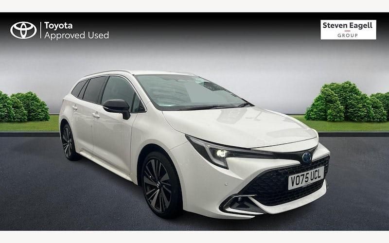 New 2025 Toyota Corolla Design Estate | £28,559 (Fair price) - Image 1/3