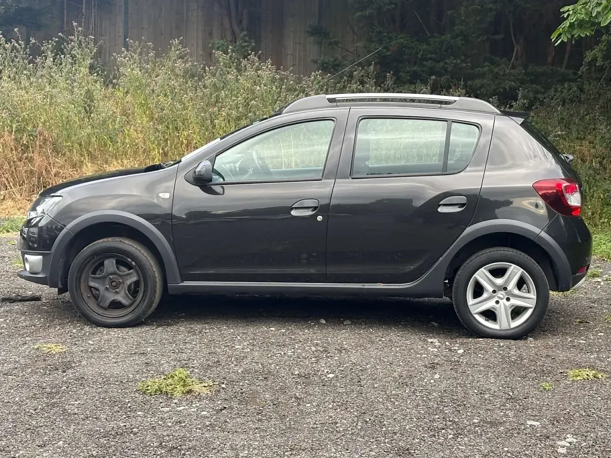Used Dacia Sandero Lauréate 2015 Black Hatchback