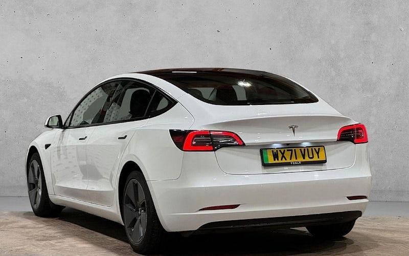 Usado Tesla Model 3 Standard Range 366 kW (498 HP) 2021 Branco Sedan