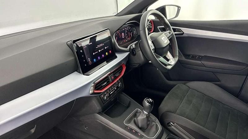 Used Seat Ibiza FR Sport 108 HP (79 kW) 2023 White Hatchback