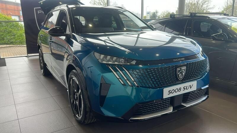 Obsession blue New 2025 Peugeot 5008 GT MPV | £49,722 (Fair price) - Image 1/4