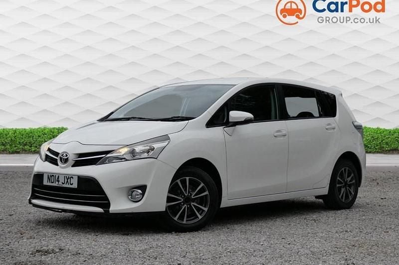 White Used 2014 Toyota Verso MPV | £8,990 (A bit pricey) - Image 1/1