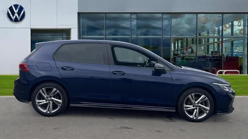 Used VW Golf VIII R-line 150 HP (110 kW) 2022 Atlantic blue