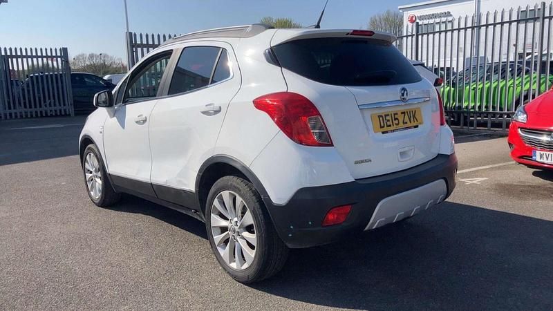 Used Vauxhall Mokka 115 HP (84 kW) 2015 White SUV