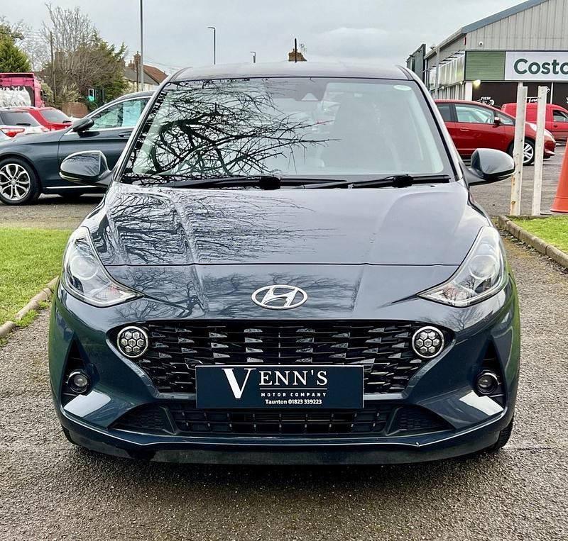 Used Hyundai i10 Premium 67 HP (49 kW) 2022 Grey Hatchback