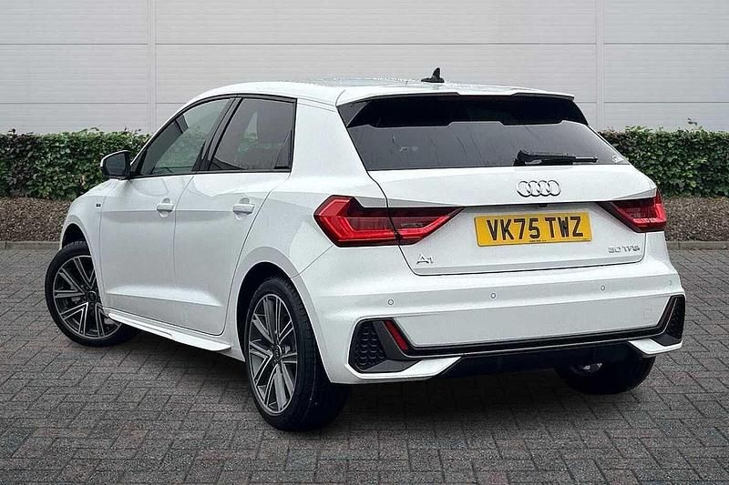 Begagnad Audi A1 S-Line 2025 Vit SUV