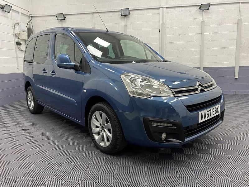 Used Citroën Berlingo Feel 100 HP (73 kW) 2017 Blue MPV
