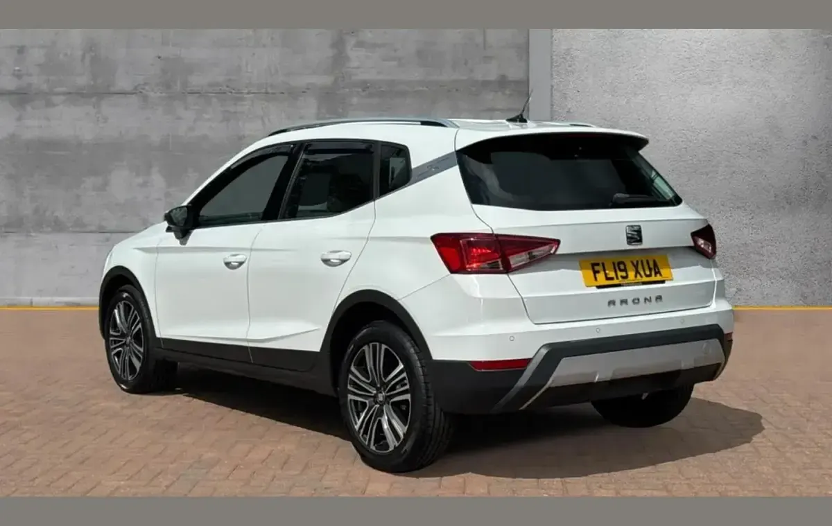 Used Seat Arona XCELLENCE 115 HP (84 kW) 2018 White SUV