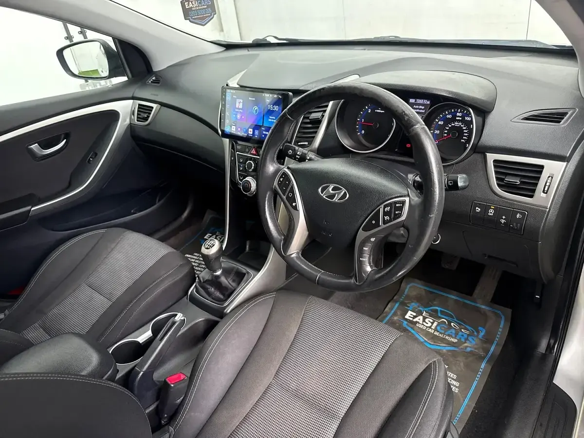 Used Hyundai i30 Active 108 HP (79 kW) 2012 Silver Hatchback