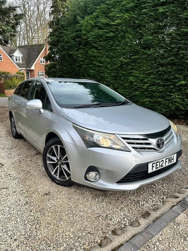 Used Toyota Avensis 2012 Silver Estate