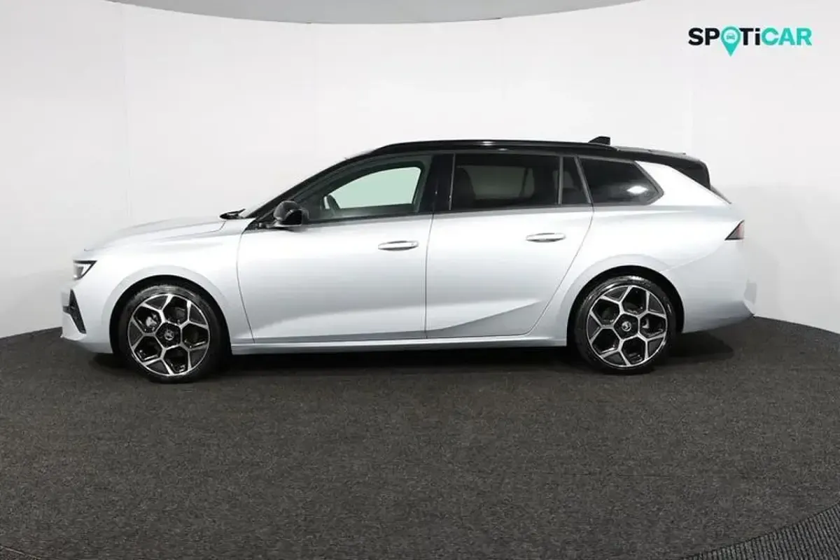 Used Vauxhall Astra Ultimate 134 HP (98 kW) 2025 Grey Estate