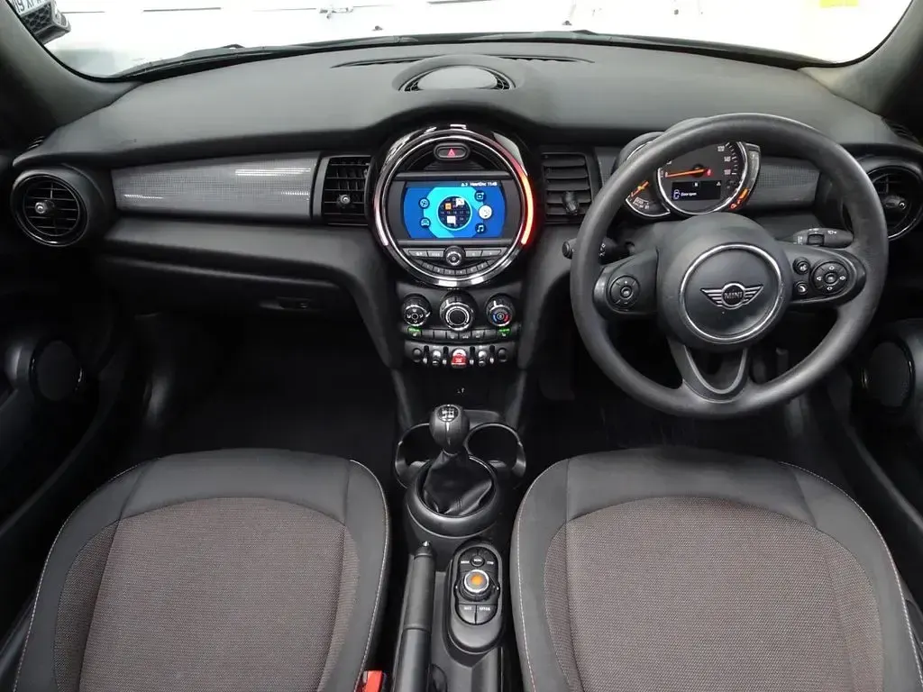 Used Mini Cooper Cabriolet 136 HP (100 kW) 2019 White Cabriolet