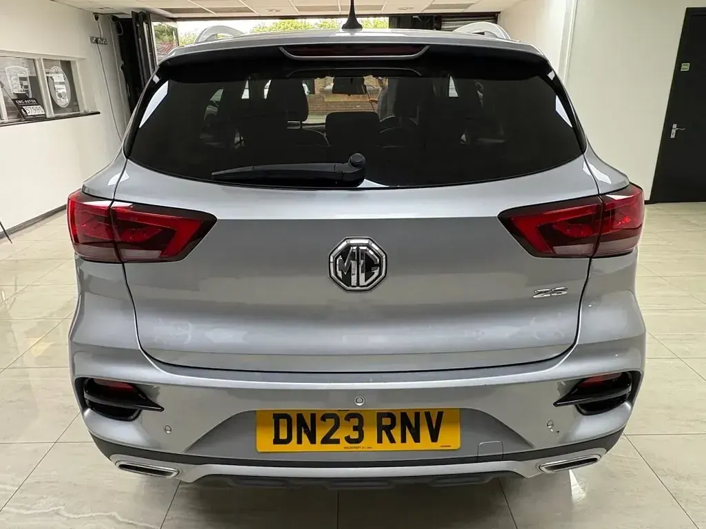 Used MG ZS Exclusive 111 HP (81 kW) 2023 Silver SUV