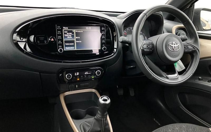 Used Toyota Aygo X 72 HP (52 kW) 2025 SUV