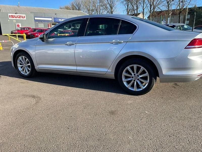 Used VW Passat Business+ 148 HP (108 kW) 2017 Silver Sedan