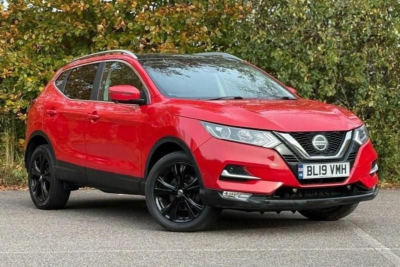 Red Used 2019 Nissan Qashqai N-Connecta SUV | £8,280 (Fair price) - Image 1/1