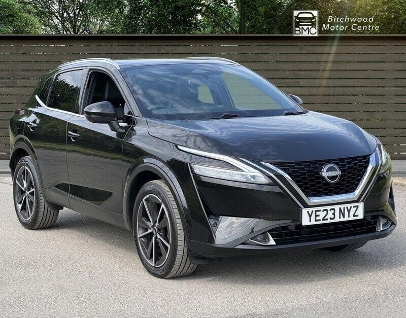 Black Used 2023 Nissan Qashqai S SUV | £20,400 (Fair price) - Image 1/4