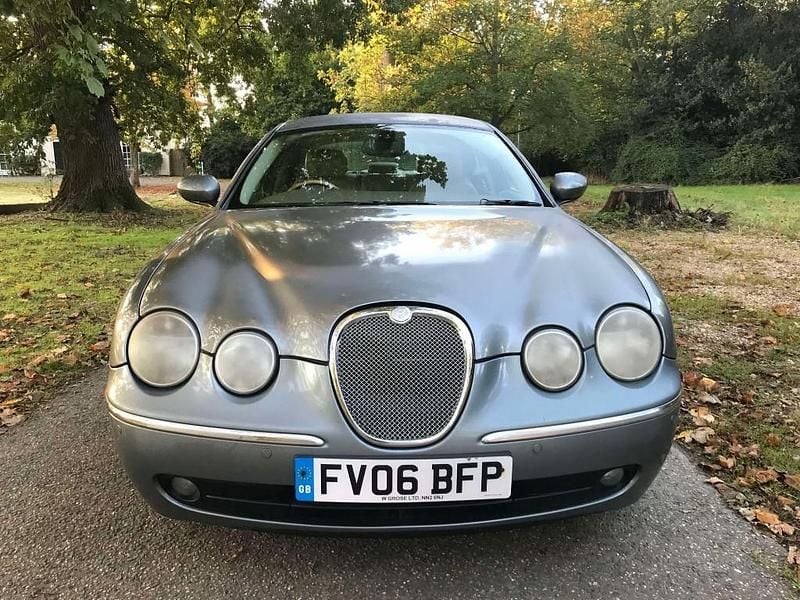 Usado Jaguar S-Type SE 207 HP (152 kW) 2006 Cinzento Sedan