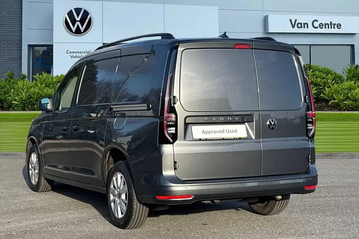 Used VW Caddy Pro 150 HP (110 kW) 2025 Grey MPV