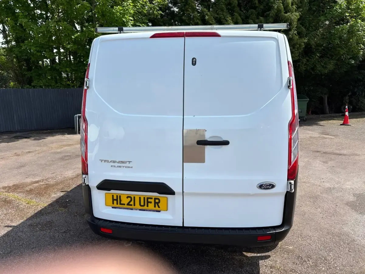 Usado Ford Transit Custom 105 CV (77 kW) 2021 Blanco Van