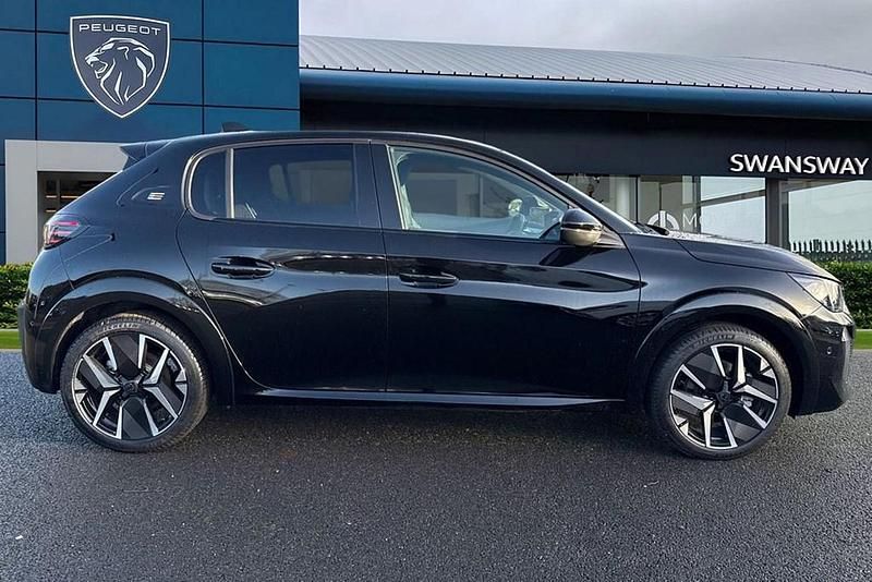 New Peugeot e-208 Premium 113 kW (154 HP) 2025 Black Hatchback