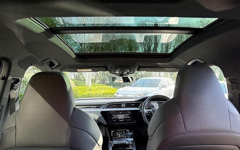 Used Audi e-tron Sportback Advanced 300 kW (408 HP) 2022 Grey SUV