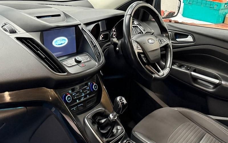 Used Ford Kuga Titanium 150 HP (110 kW) 2018 Blue SUV