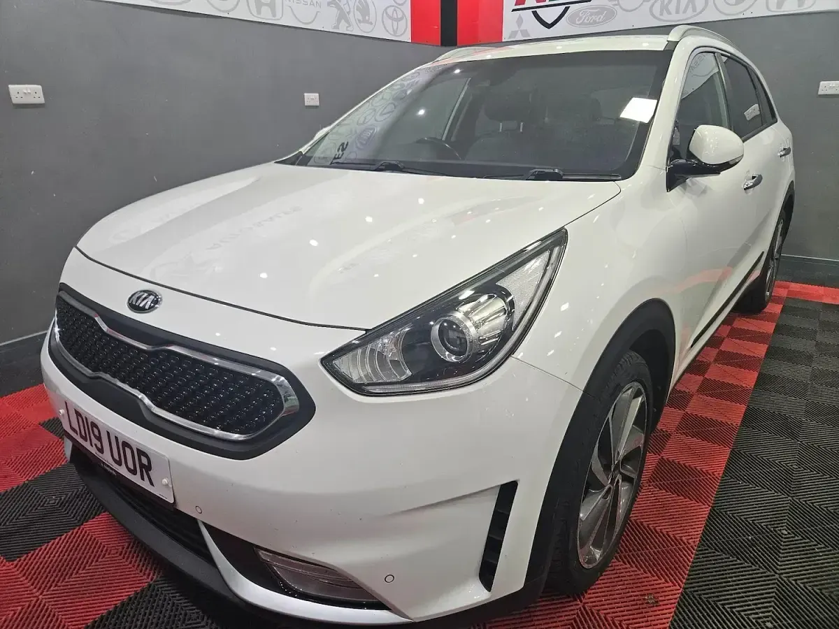 Used Kia Niro 141 HP (103 kW) 2019 White SUV