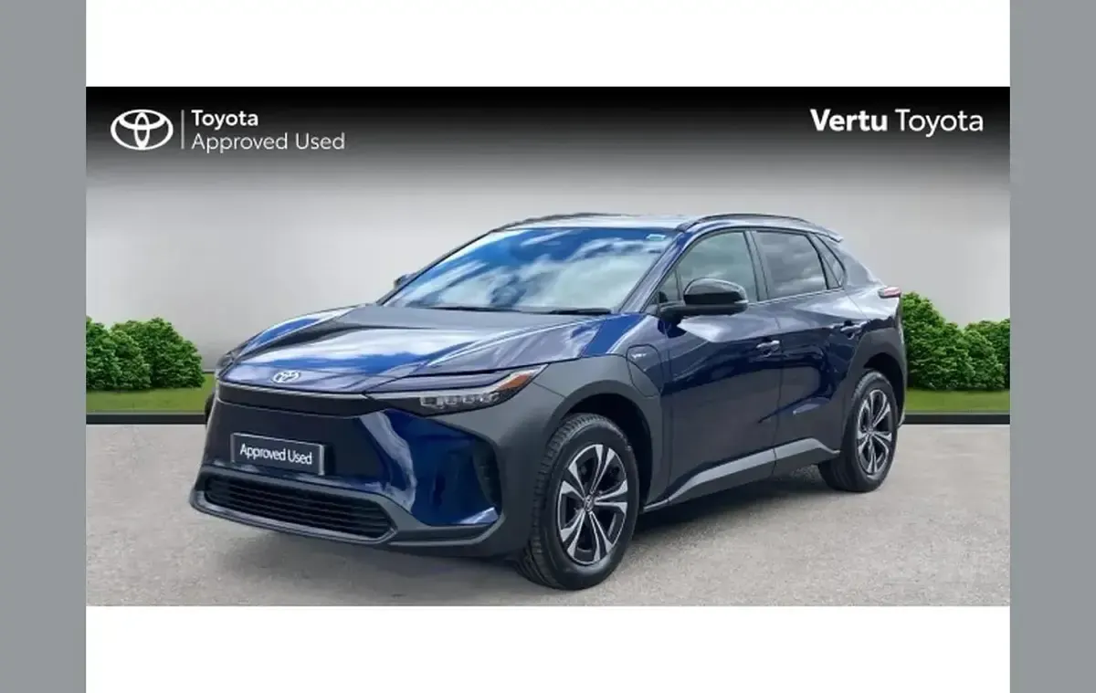 Used Toyota bZ4X 150 kW (204 HP) 2025 Blue SUV