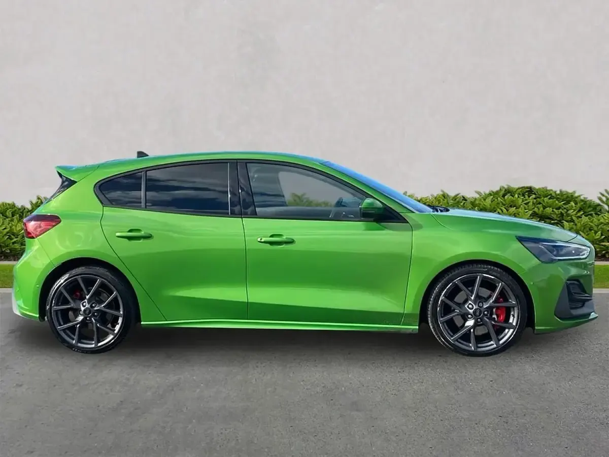 Begagnad Ford Focus ST 2023 Grön