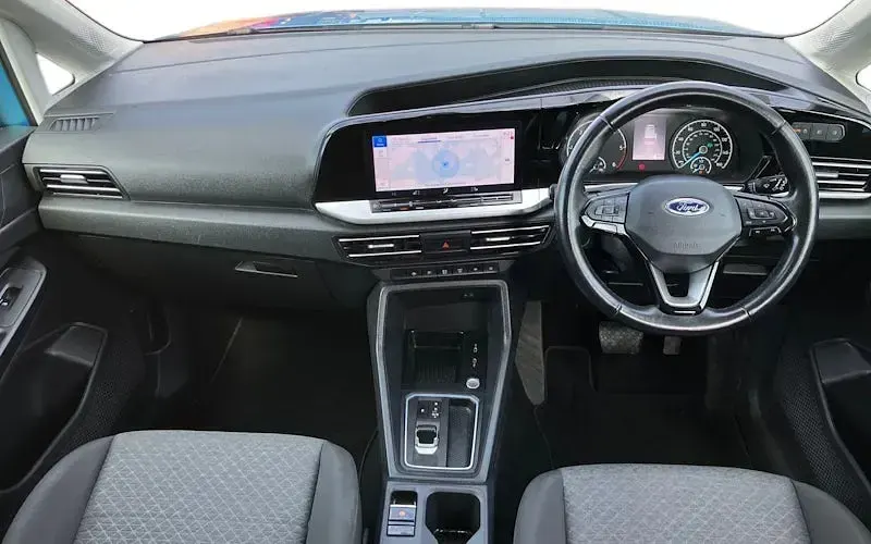 Usado Ford Tourneo Titanium 122 CV (89 kW) 2026 Familiar
