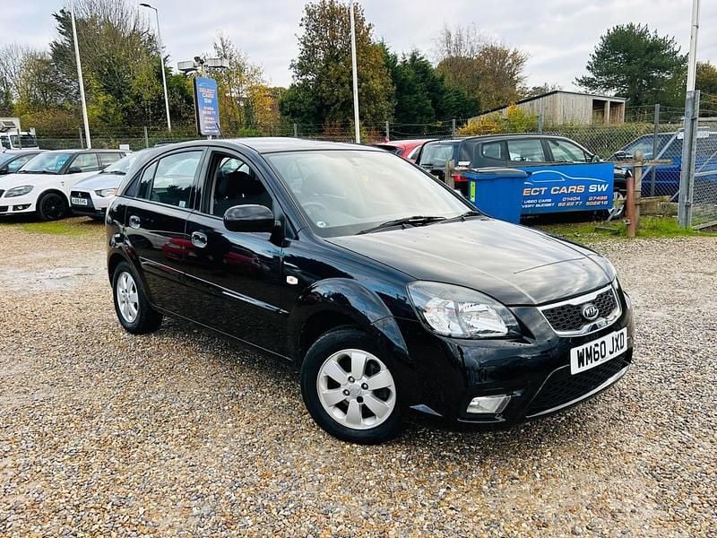 Black Used 2011 Kia Rio Hatchback | £3,495 (Fair price) - Image 1/4
