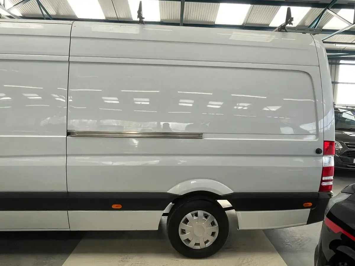 Used Mercedes Sprinter 140 HP (102 kW) 2017 White Van