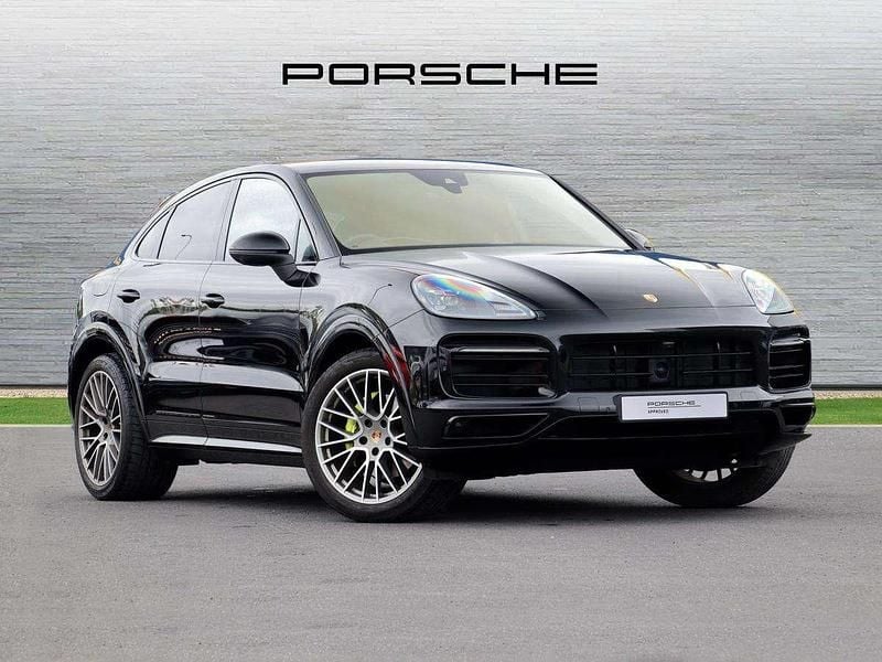 Black Used 2023 Porsche Cayenne Platinum Edition SUV | £75,999 (Expensive) - Image 1/4