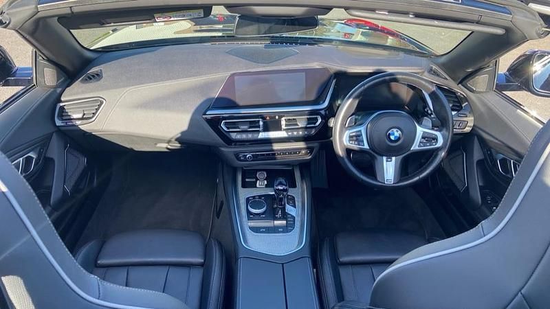 Used BMW Z4 M Sport 194 HP (142 kW) 2023 Purple Cabriolet